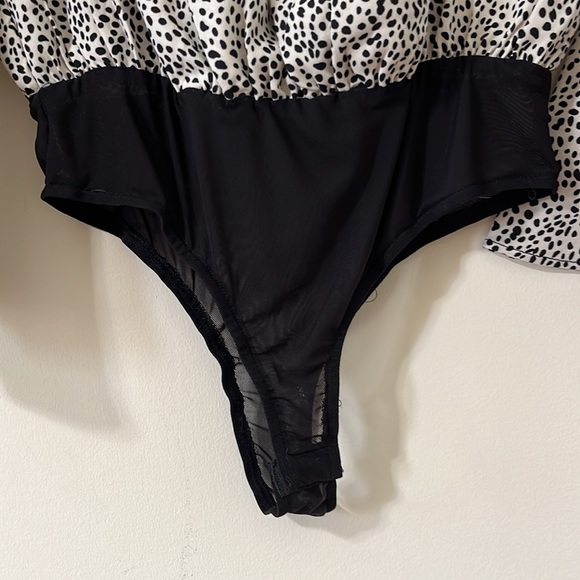 Lulus Always Lovely Ivory And Black Print Long Sleeve Bodysuit Size Small - Picture 9 of 14